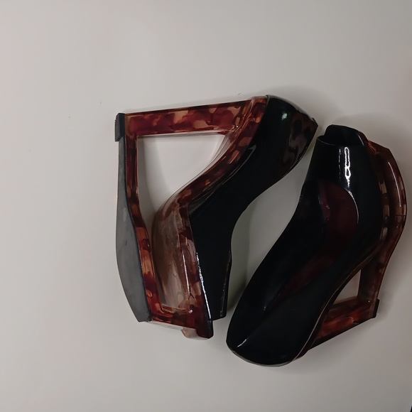 Jessica Simpson sz 8 platform Black patent leather heels. - Picture 8 of 8